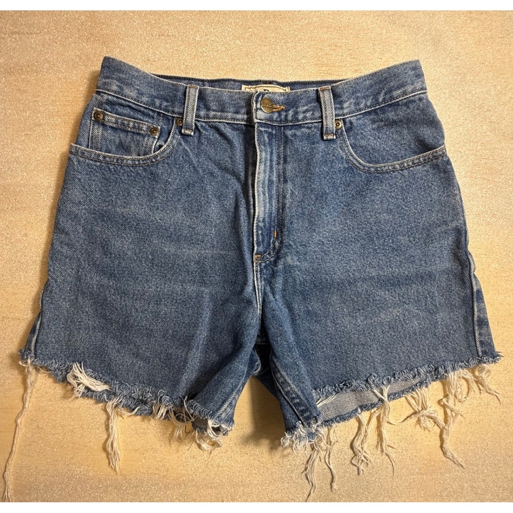 LL Bean Classic Fit Denim Shorts Medium Wash Raw Hem 8 PET High Rise-2082
